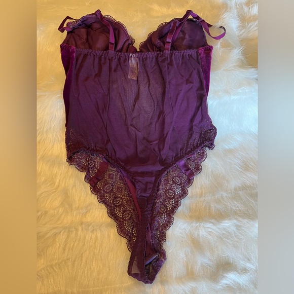 Velvet Teddy - Picture 2 of 3